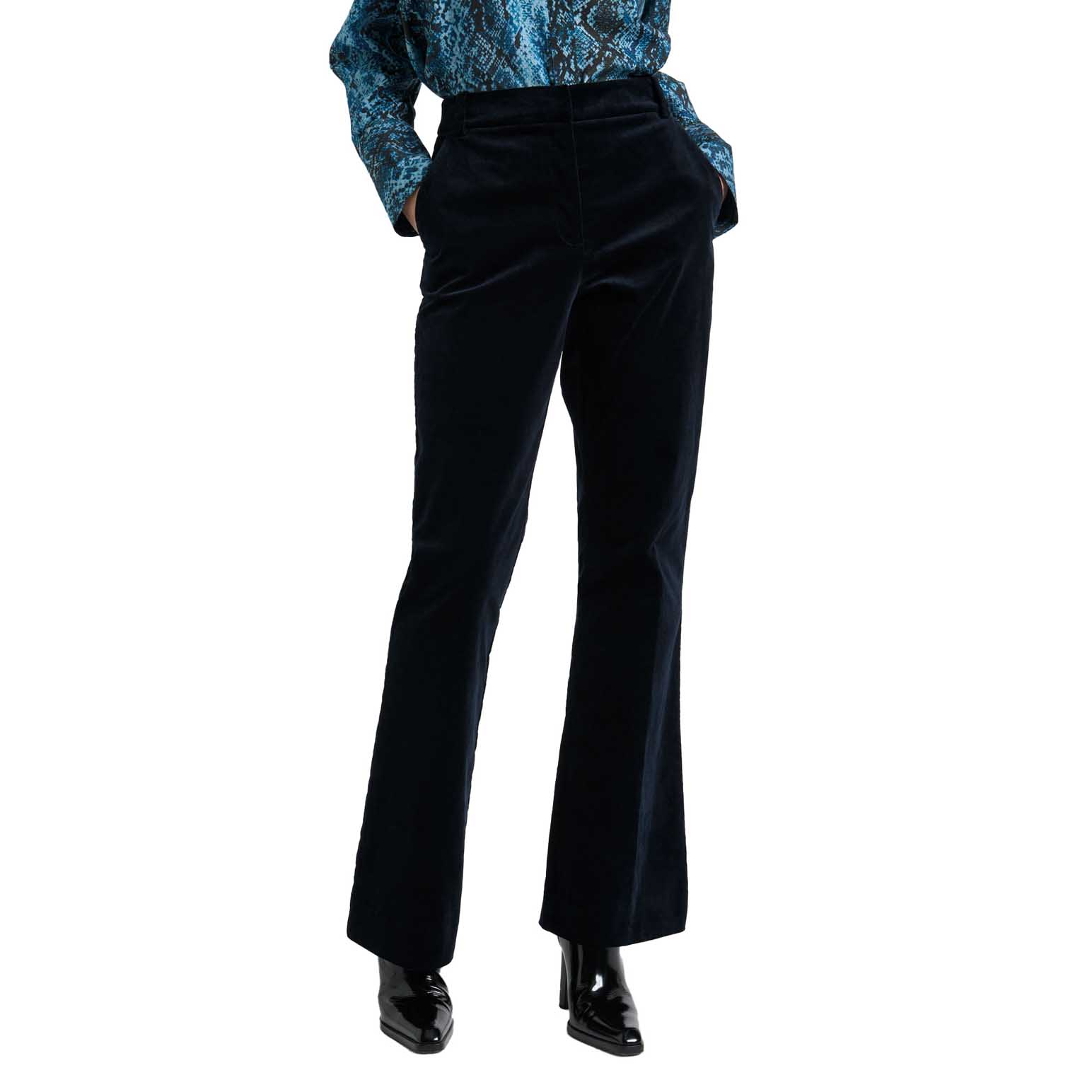 Cue Stretch Velvet Straight Leg Pant